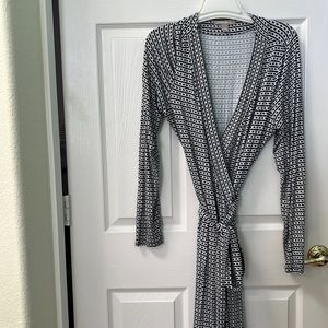 Black and white banana republic dress